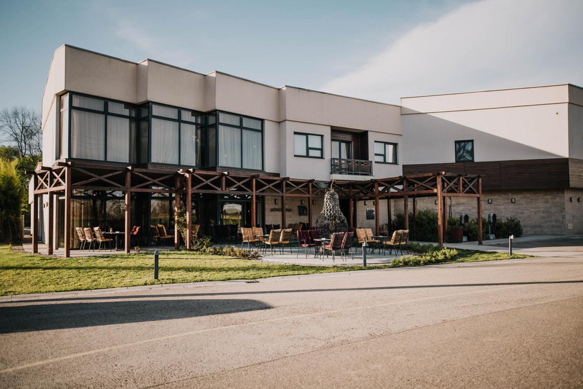 Hotel & Distillery Monogram Gradac  Exterior photo