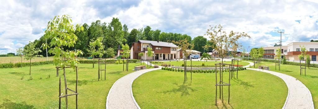 Hotel & Distillery Monogram Gradac  Exterior photo
